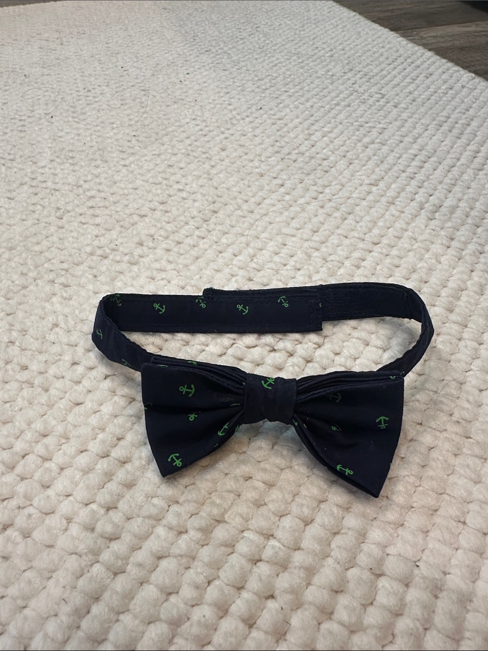 Navy Bow Tie with Green Anchor Pattern